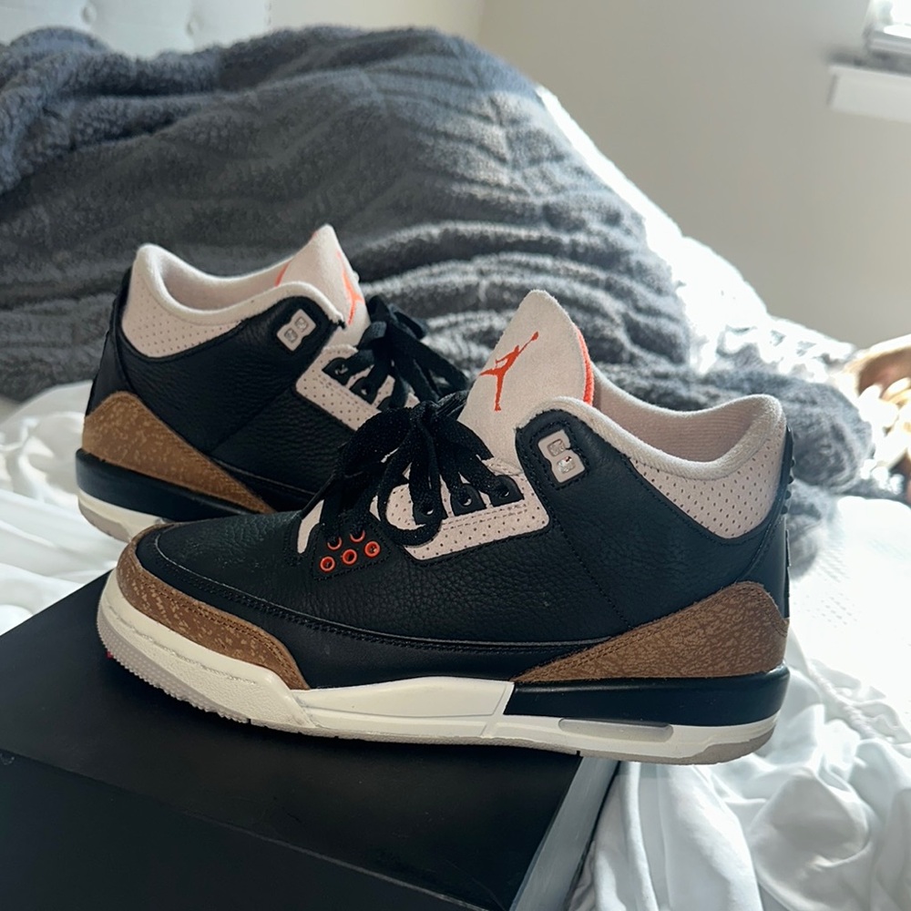 Jordan Men's Black and Brown Sneakers